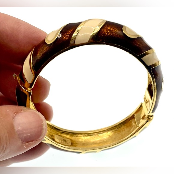 Vintage Signed Donald Stannard Gold Tone Enamel Hinged Bracelet Bangle - Picture 8 of 10